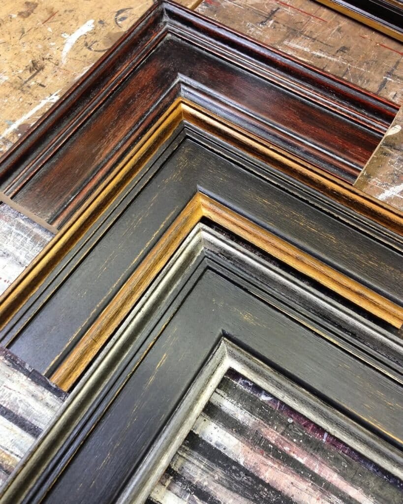 Een aantal voorbeelden van handgekleurde lijsten in goud en zilver